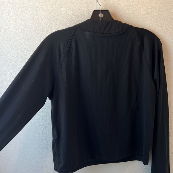 Workout Pullover - Picture 3 of 4